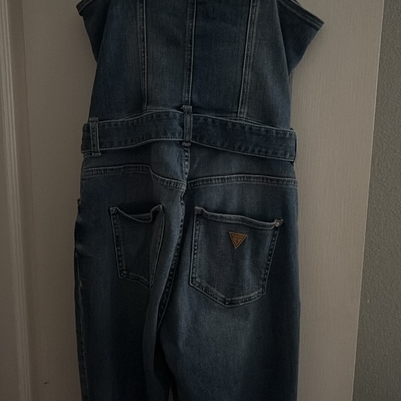 Guess overalls belt tie front with half zipper. Worn a few times - Picture 3 of 5